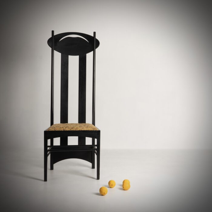 CHARLES RENNIE MACKINTOSH (1868-1928), Chaise Argyle