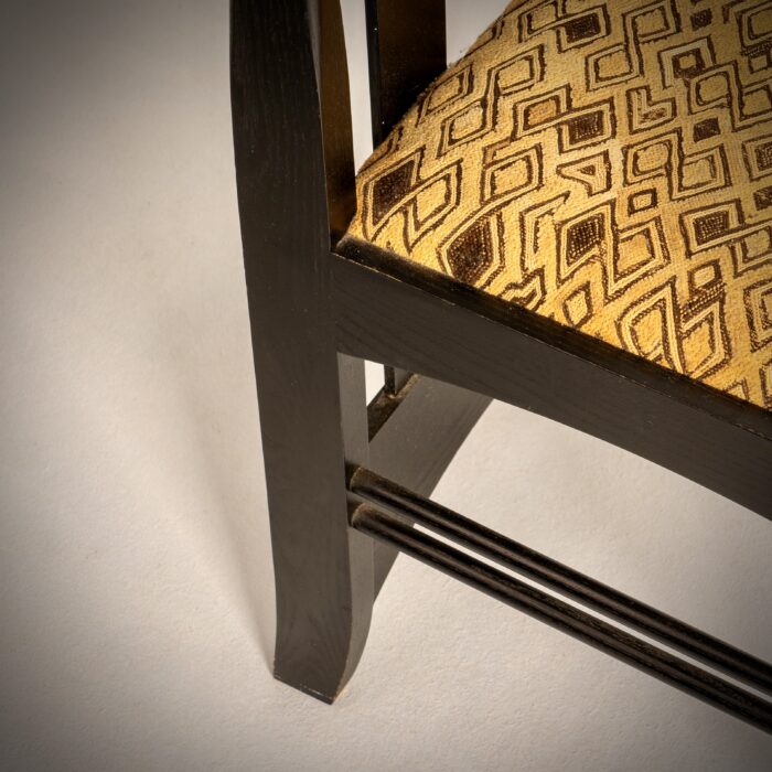 CHARLES RENNIE MACKINTOSH (1868-1928), Chaise Argyle - Image 7