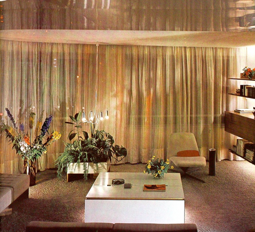 Pierre Guariche, séjour place Adolphe-Chérioux à Paris, 1966