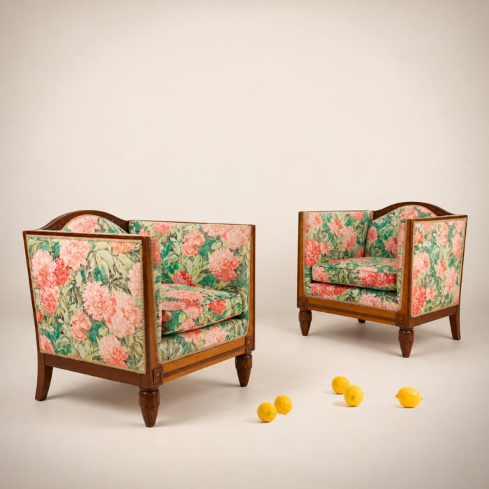 PAUL FOLLOT dlg, paire de fauteuils aux fleurs, France, circa 1940