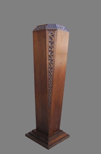 Joseph Savina, sellette en bois sculpté