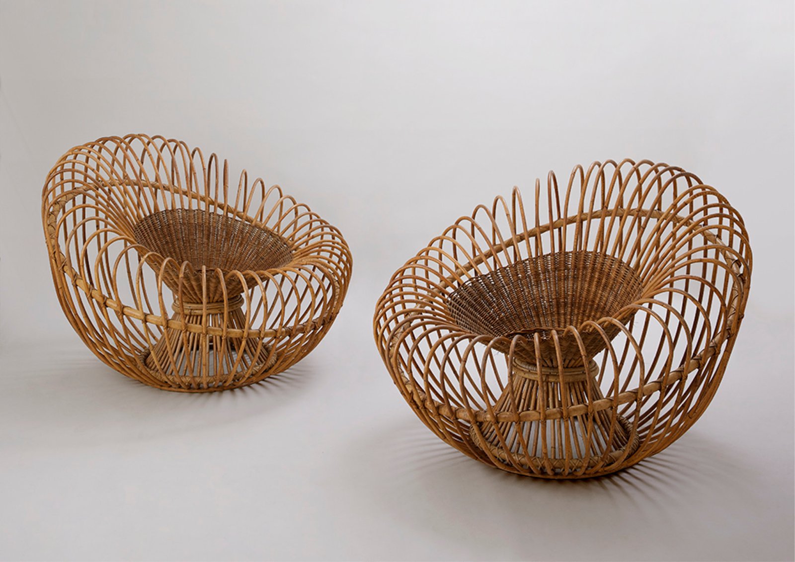 Janine Abraham et Dirk Jan Rol, fauteuil Soleil. Rotin cintré et enveloppe ajourée.